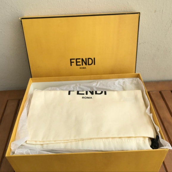 New - 💯 Original FENDI Colibri Lite Mixed Media Pump - Picture 16 of 16